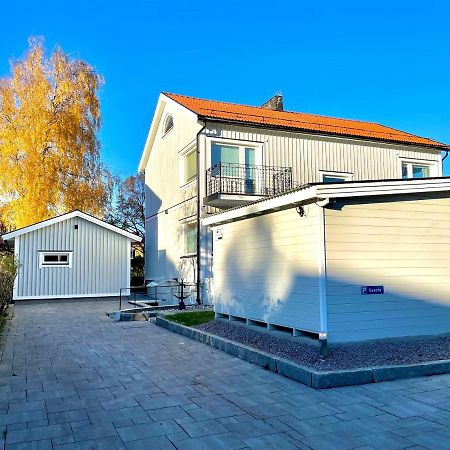 גאוולה 3 Rooms With Private Kitchen & Private Bathroom 5B מראה חיצוני תמונה