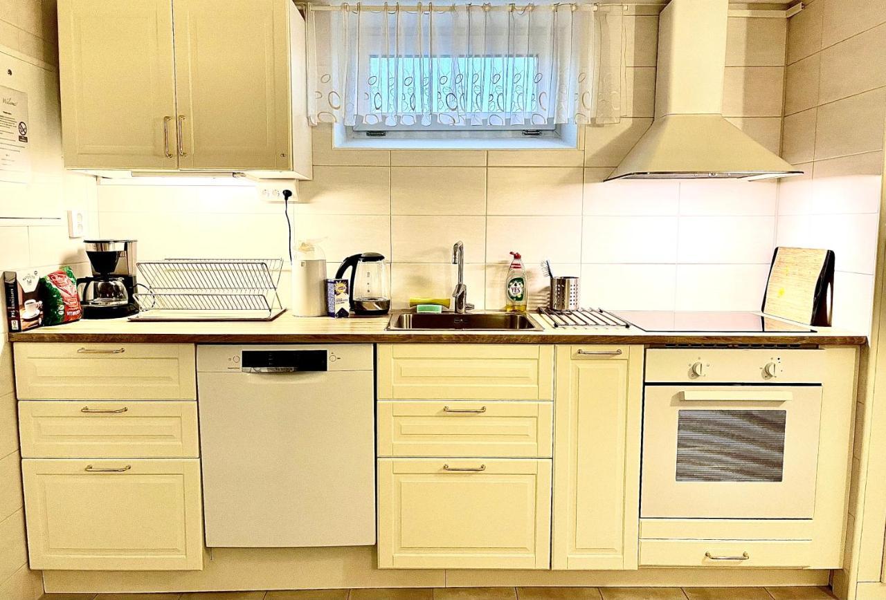 גאוולה 3 Rooms With Private Kitchen & Private Bathroom 5B מראה חיצוני תמונה