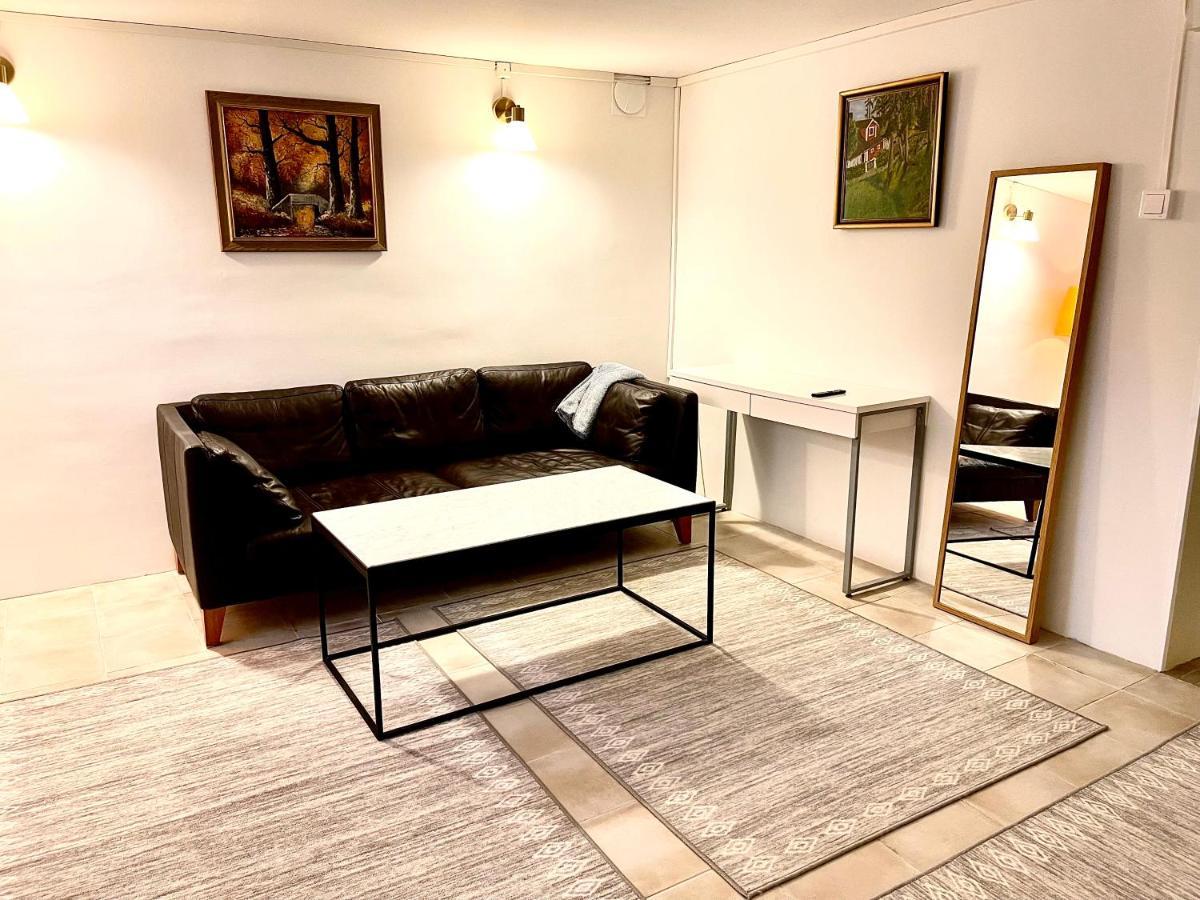 גאוולה 3 Rooms With Private Kitchen & Private Bathroom 5B מראה חיצוני תמונה